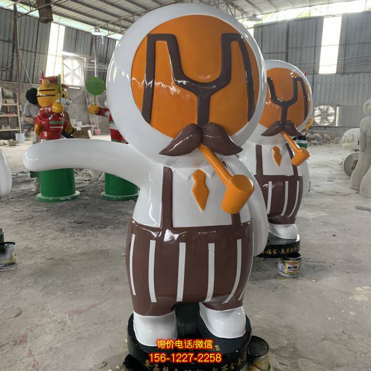 商場室內擺放玻璃鋼卡通人物雕塑