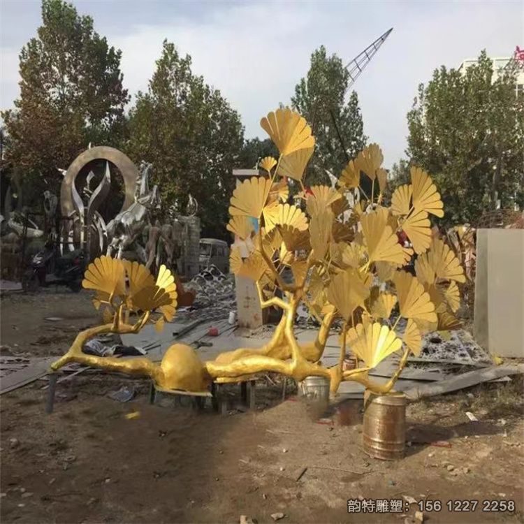 不銹鋼銀杏葉雕塑 巧妙地展現了自然之美