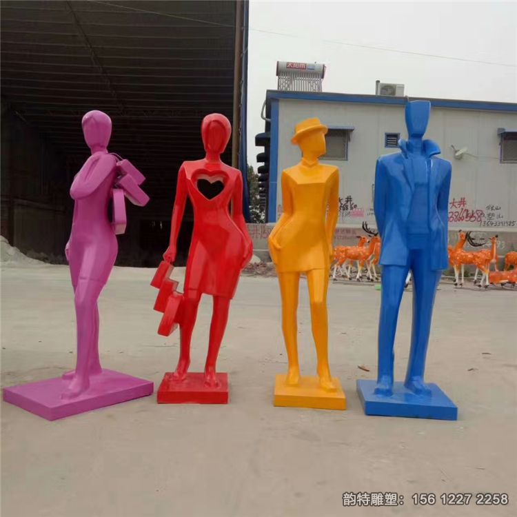 逛街購物人物雕塑，商業(yè)步行街人物雕塑加工廠